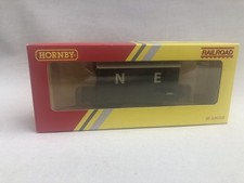 Hornby R6422 OO Gauge LNER LWB