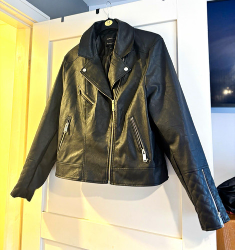 River island studios black - studios,
