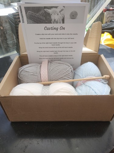 Knitting starter box - starter, wooden