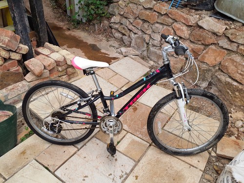Girls mountain bike - trek, mt220