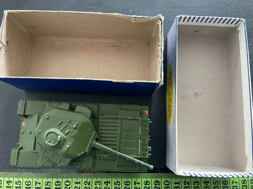 Dinky centurian tank 651 - centurian,