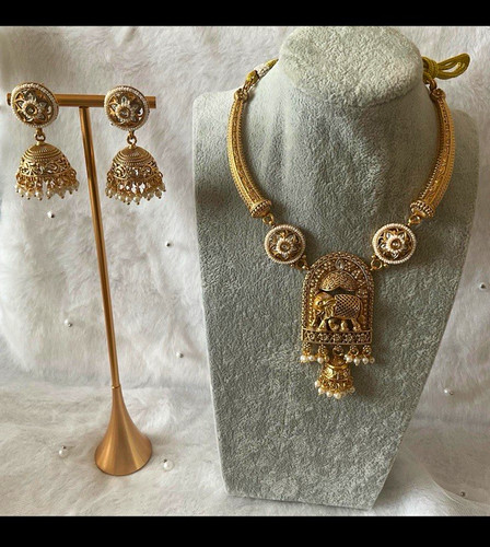Gold tone elephant - tone,