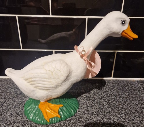 Artline resin plastic - resin/plastic, goose
