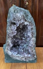 Large Amethyst Crystal Geode 2.9kg 23.5x14.5x9.5cm