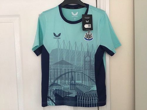 Newcastle united junior medium - united,