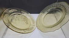 Set of 2 Vintage Federal Glass