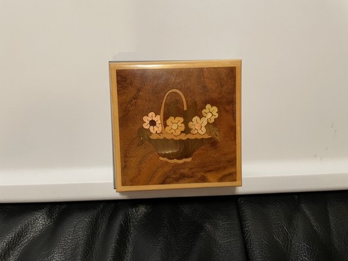Inlaid wooden hinged jewelry - inlaid,