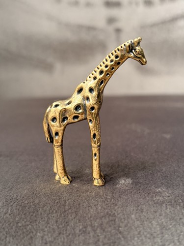 Solid brass giraffe - 🦒,