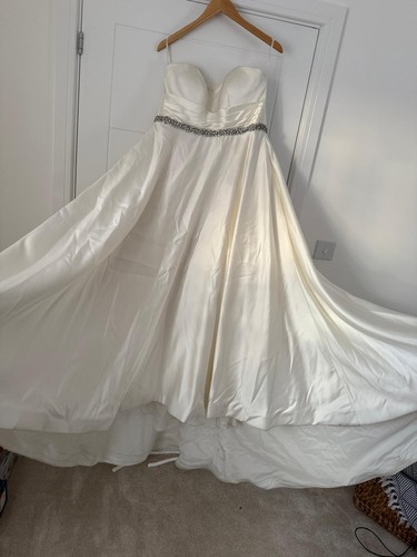 Wedding dress - wedding,