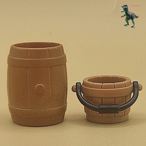 Playmobil wooden bucket and