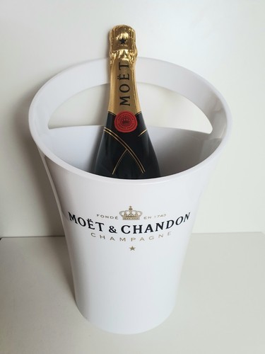 Moet chandon white champagne - moet,