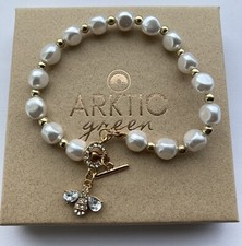 Desirable  Pearl Bracelet  |