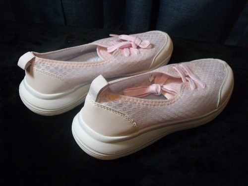 Ladies pink tennis shoes size - pink,