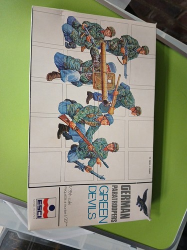 Esci scale model kit of - 1/35,
