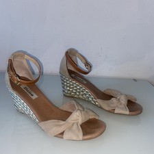 Dune Beige/gold Leather/fabric Sandles Size 5