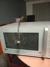 LG WaveDom 850W Freestanding Microwave fully functioning