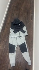 Nike Tech Fleece Size L
