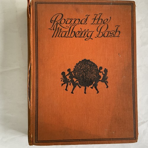 Round the mulberry - round,