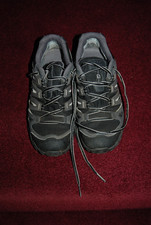 Mens Saloman Walking Shoes Trainers UK Size 9