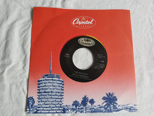 The Beatles - Hello Goodbye  / I am the Walrus  7"  Capitol Rainbow.