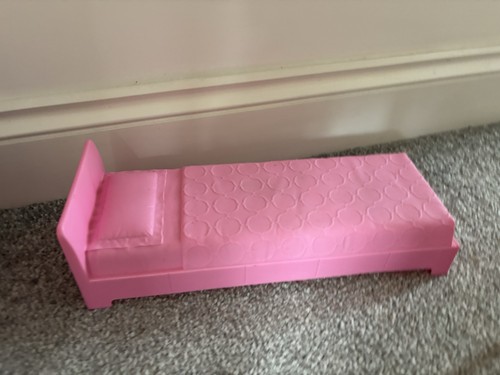 Barbie dreamhouse bed - barbie,