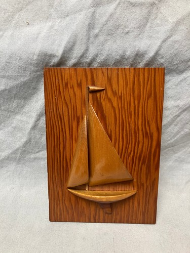 Vintage wooden sloop - , 1/2