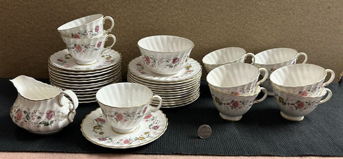 Royal doulton fine bone - royal,
