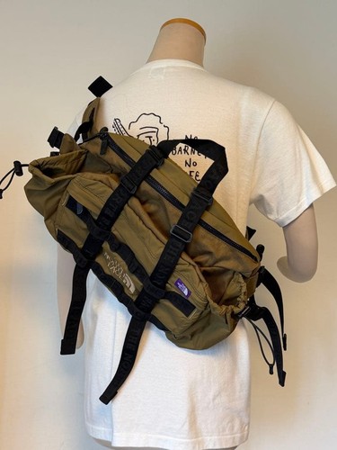 The north face - purple, label