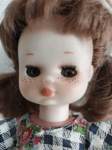 Famosa lesly arona doll - famosa,
