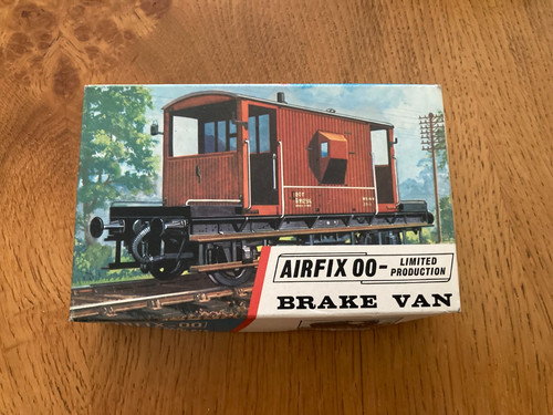 Airfix brake van kit r4 - no.,