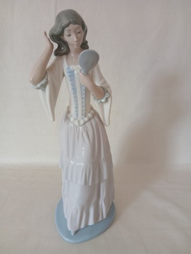 Nao figurine lady with hand - with,