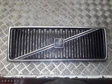 1989 VOLVO 740 GRILLE CENTRAL