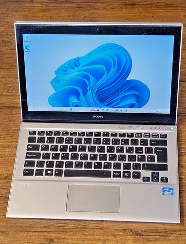 Sony vaio svt131a11m - sony, 13"