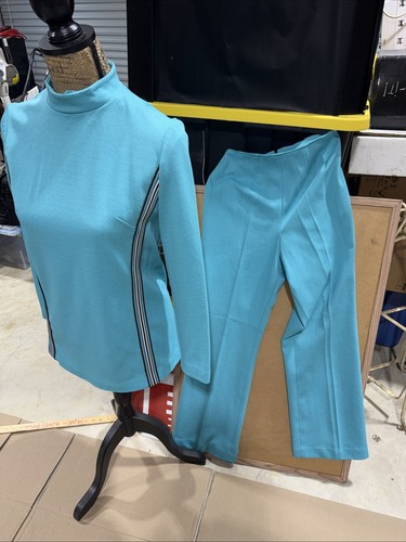 Vintage 1960s back zip - back,