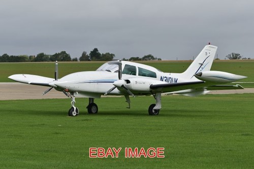 Photo aeroplane cessna 310r - photo,