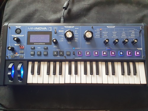 Novation mininova synthesizer - novation,