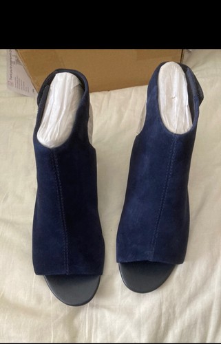 Brand new unworn clarks navy - brand,
