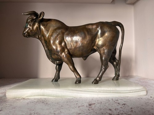 Grand bronze statue bull - statue, of
