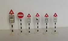 VINTAGE DINKY ROAD SIGNS X6