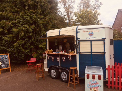 Traditional horsebox trailer - traditional,