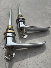 2 x Chrome Lever Locking