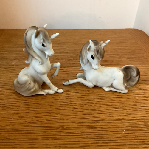 Vintage pair ceramic - of,