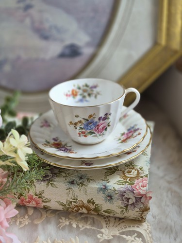 Royal worcester teacup trio - royal,