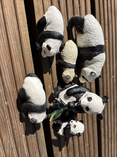 Bundle pandas plastic toys - of,