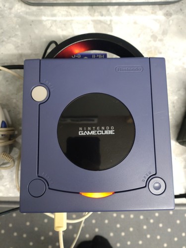 Nintendo gamecube console - nintendo,