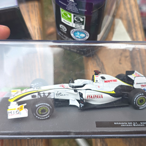 Brawn gp01 2009 jenson - 1:43,