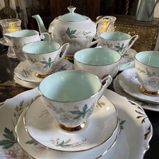 Vintage 1950’s Queen Anne ‘Louise’ Pattern Gold Gilded Tea Set For Four