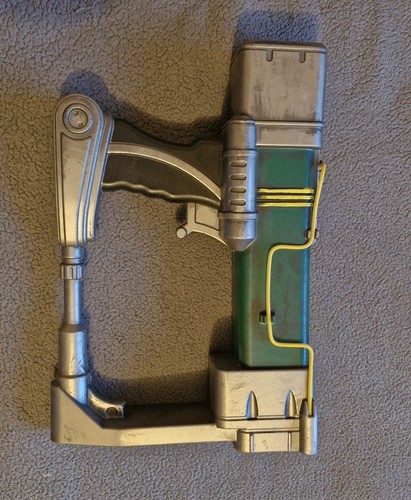 Fallout prop laser pistol - laser,