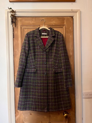 Laura ashley 100 wool - ashley,