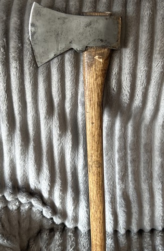 Unmarked german axe 5lb - unmarked,